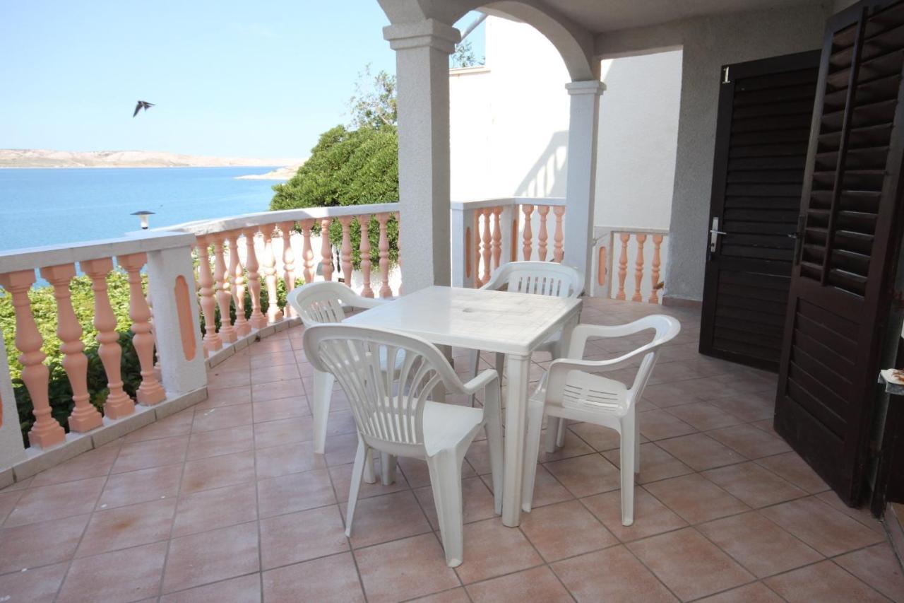 Apartments By The Sea Zubovici, Pag - 6394 المظهر الخارجي الصورة
