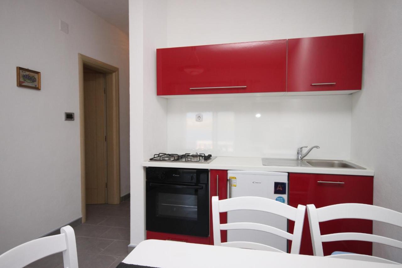 Apartments By The Sea Zubovici, Pag - 6394 المظهر الخارجي الصورة